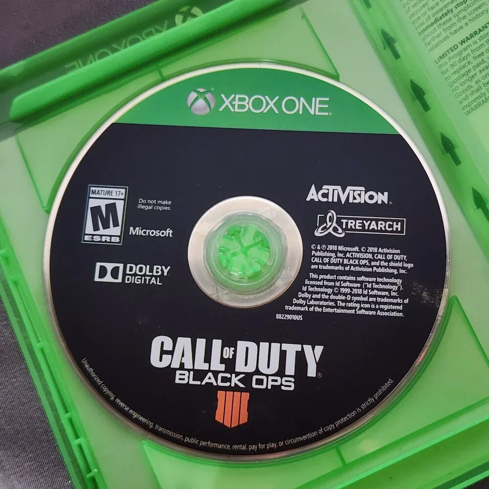 Microsoft Xbox One Call of Duty Black Ops 4 4K Ultra HD HDR Original Game Disk - Picture 8 of 16